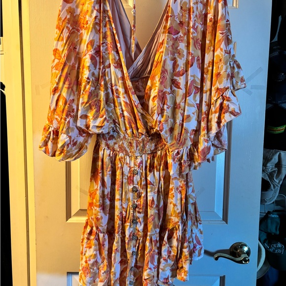 Floral V-Neck Ruffle Romper - Picture 2 of 3